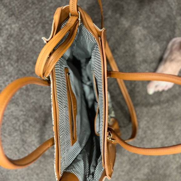 Animal Print Tote/Crossbody - Picture 3 of 4